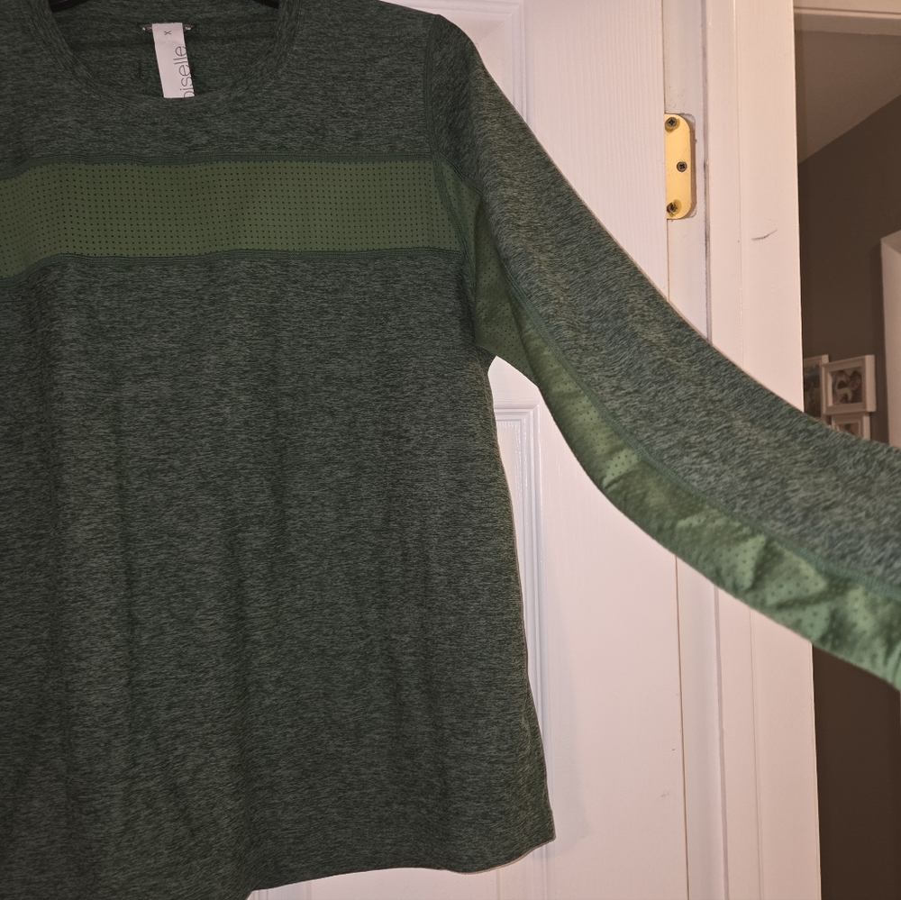 Oiselle Long Sleeve Running Top - Like New - Picture 4 of 5